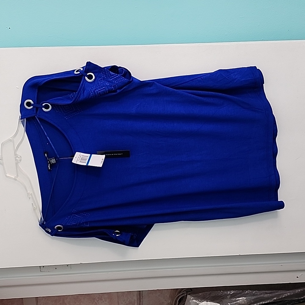 Ladies XL Blue Cable & Gauge Top with open short sleeves